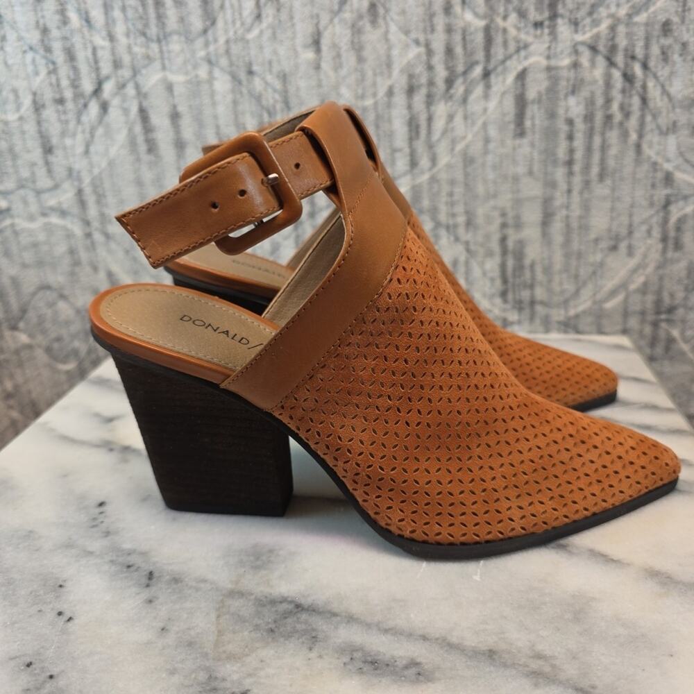 Donald J. Pliner Varen Cutout Perforared Booties Women's Sz 7 - Picture 4 of 12